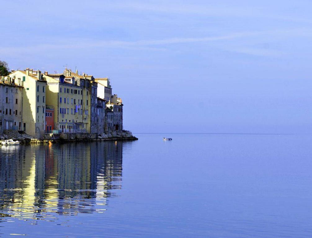 Apartments And Room Markovic Rovinjsko Selo Oda fotoğraf
